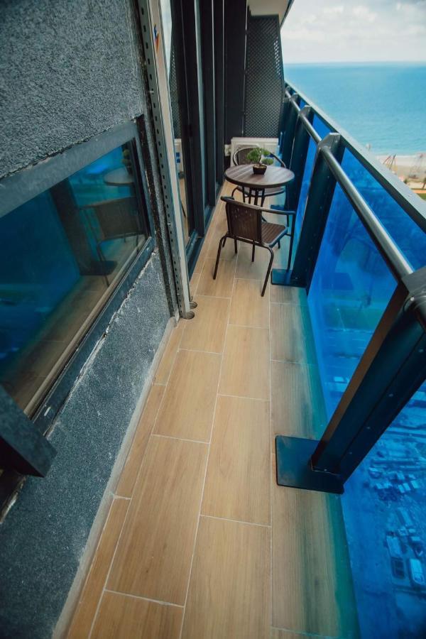 Nuage - 1St Line Sea View Apartments Батумі Екстер'єр фото
