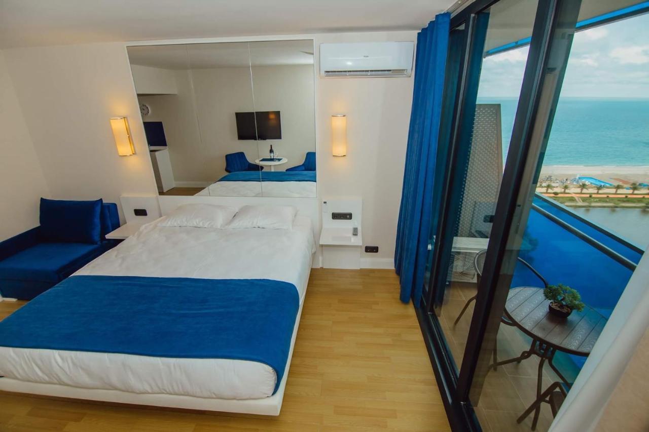 Nuage - 1St Line Sea View Apartments Батумі Екстер'єр фото