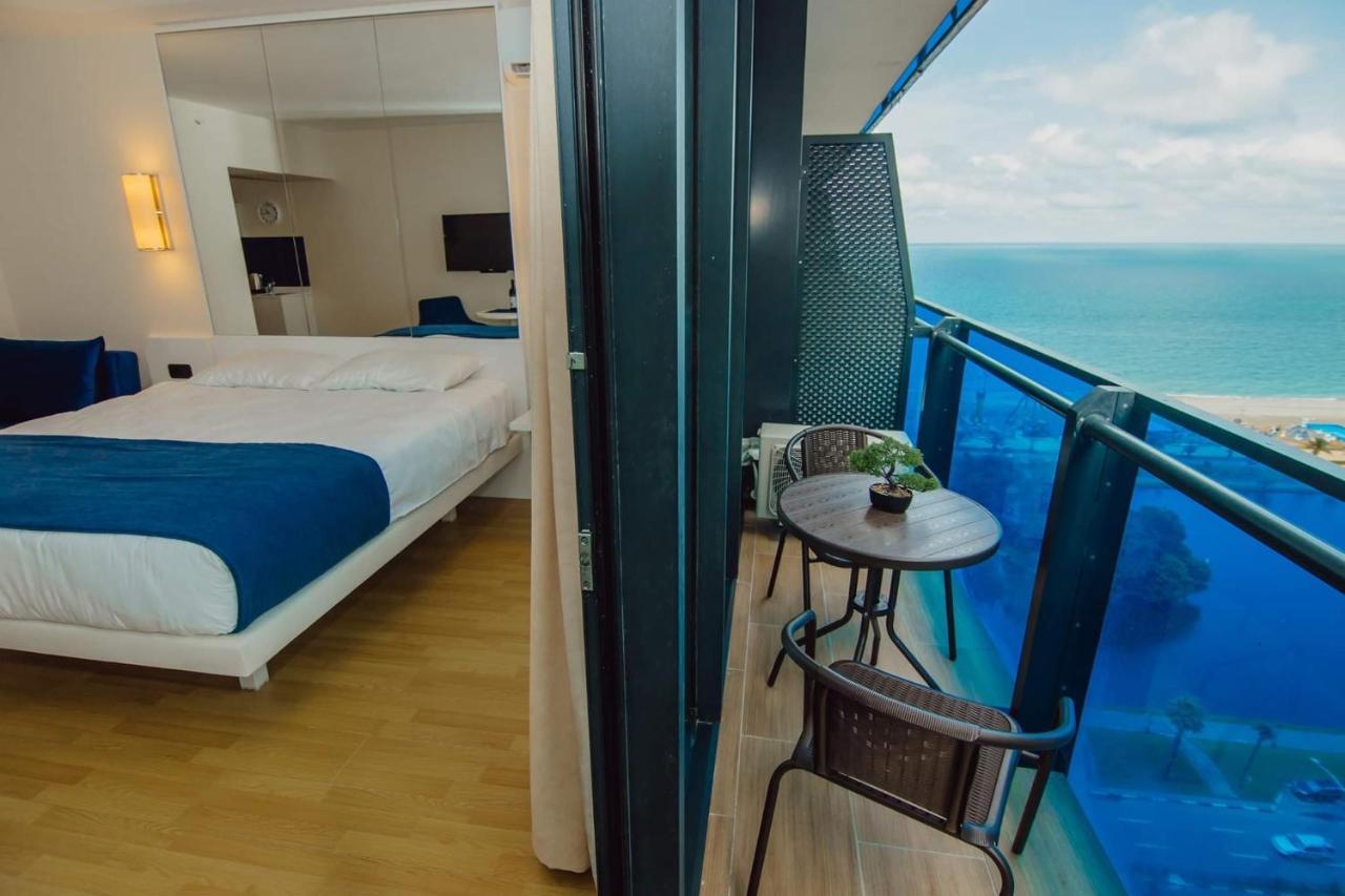 Nuage - 1St Line Sea View Apartments Батумі Екстер'єр фото