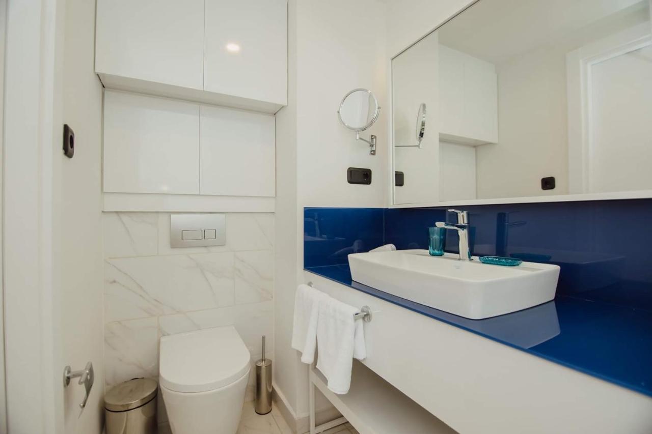 Nuage - 1St Line Sea View Apartments Батумі Екстер'єр фото