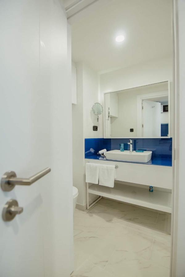 Nuage - 1St Line Sea View Apartments Батумі Екстер'єр фото